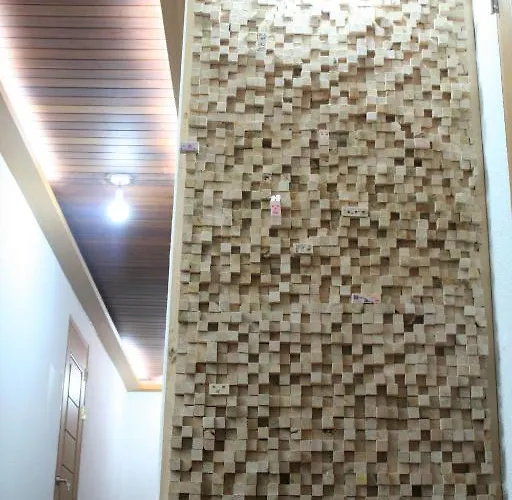 Hostal Huga Haus *