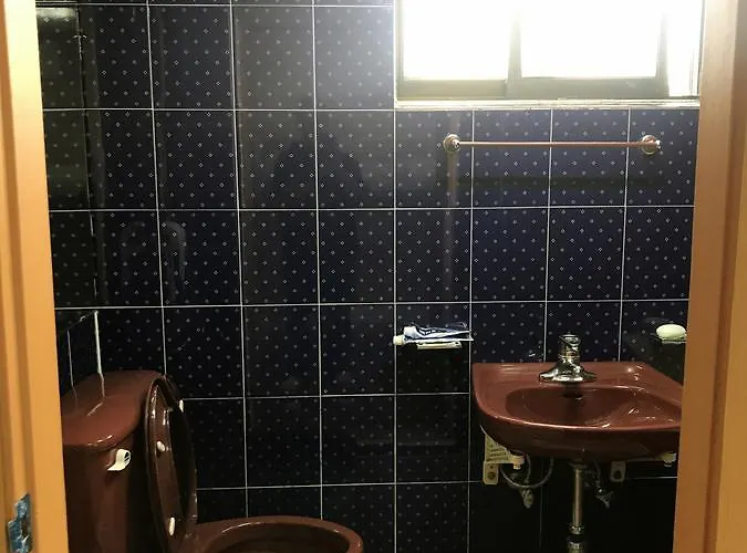 Huga Haus Hostal *