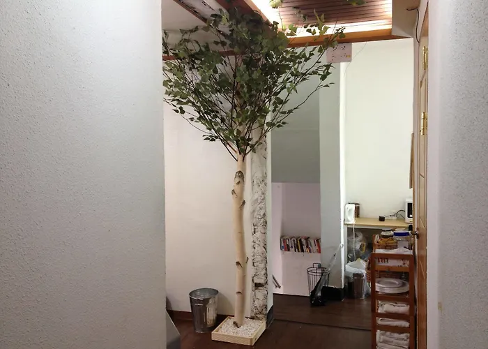Hostal Huga Haus *
