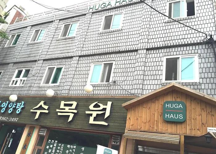 Huga Haus *