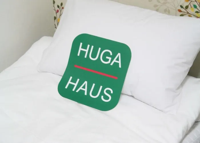 Huga Haus *